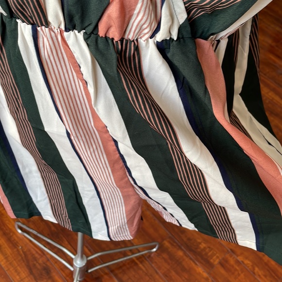 Romper - Picture 3 of 4